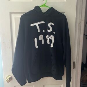 Taylor Swift 1989 hoodie